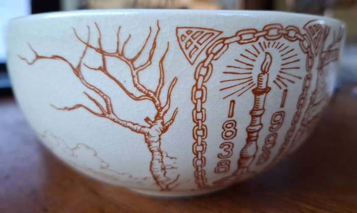 Voortrekker 159th Anniversary of Groot Trek 1838-1988 medium-size bowl, excellent condition