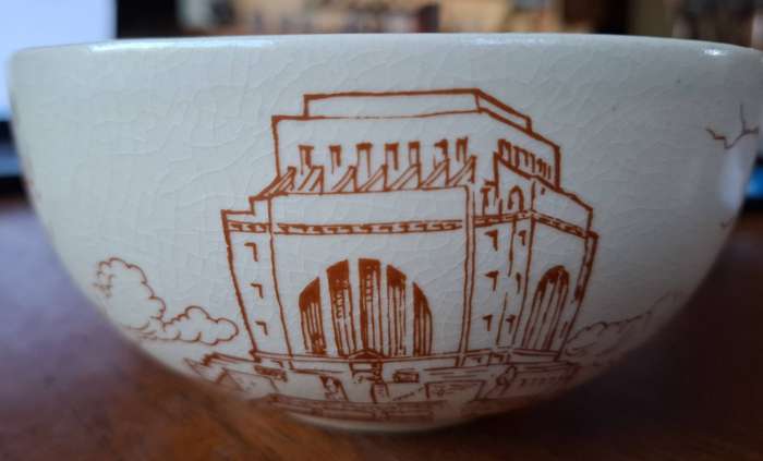 Voortrekker 159th Anniversary of Groot Trek 1838-1988 medium-size bowl, excellent condition
