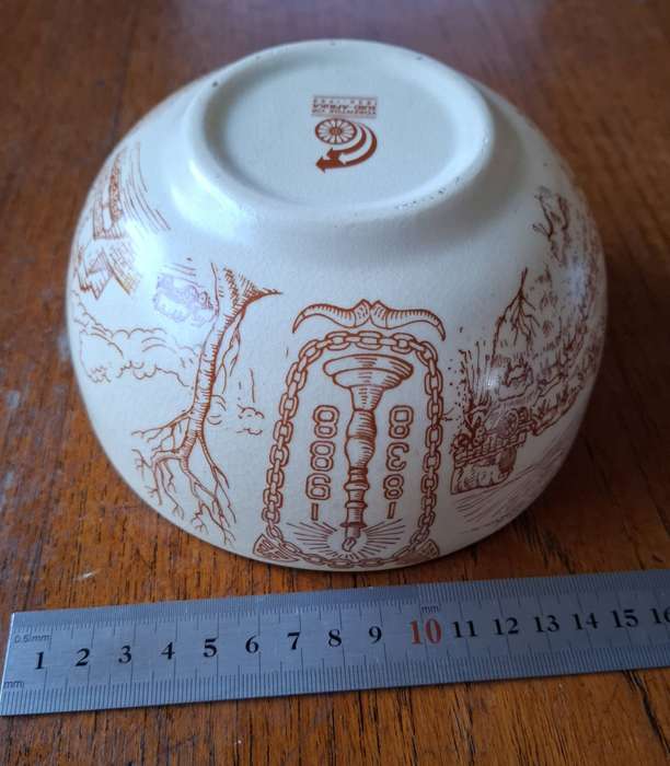 Voortrekker 159th Anniversary of Groot Trek 1838-1988 medium-size bowl, excellent condition