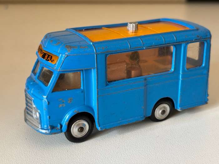Smith's Karrier Bantam Van #455 (Corgi +/-1:43 made in Britain)