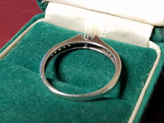 Lovely Genuine Solid Sterling Silver Ring In Excellent Condition - [1,97 g]