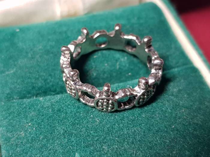 Ring In Very Good Condition - Size J - [Not Silver]