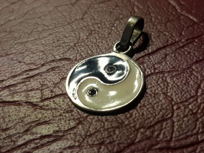Lovely Genuine Solid Sterling Silver Pendant In Very Good Condition - [1,65 g]