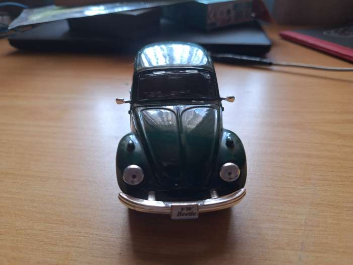 Volkswagen beetle die cast scale 1:24 with movable parts