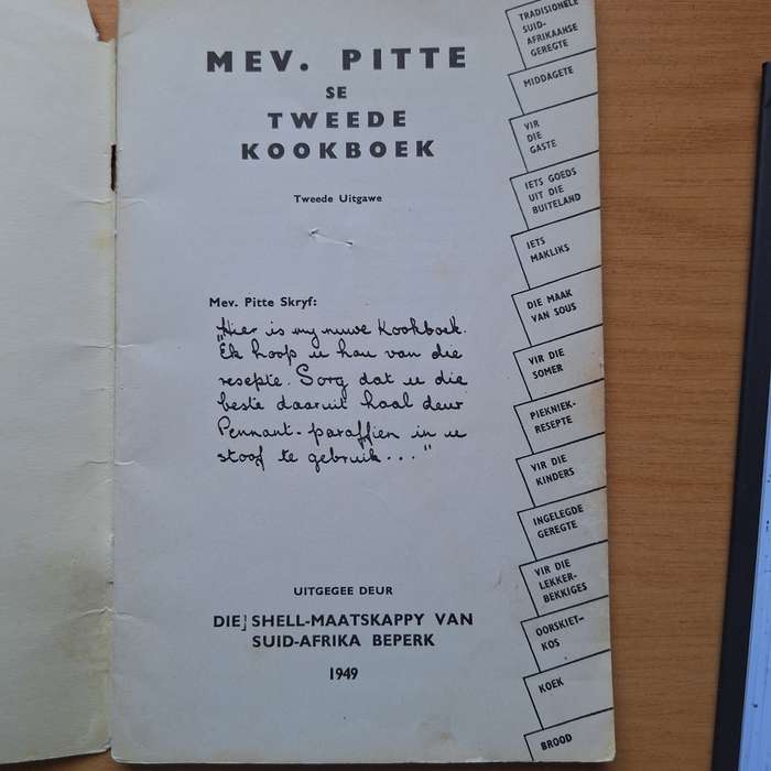 Mev Pitte se tweeted cookbook 1949
