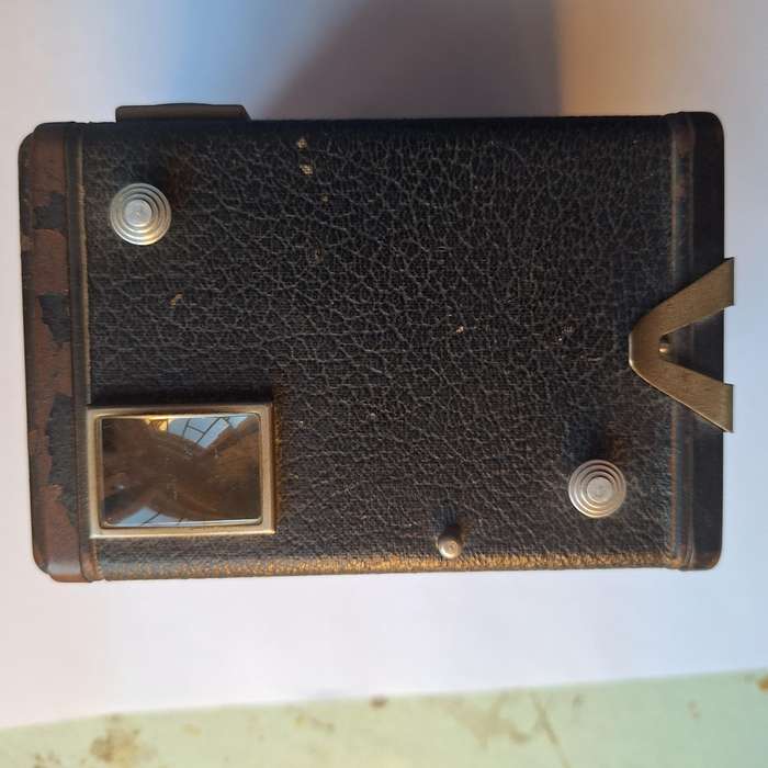 Vintage Brownie camera six-20 model D