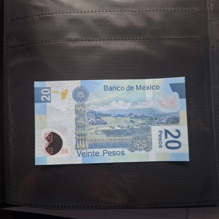 20 Pesos bank note from Mexico 2011