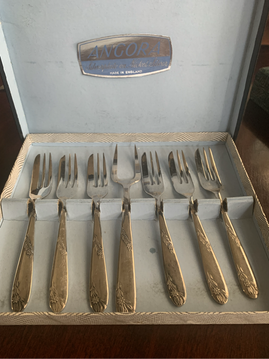 Angora Silver Plated Cake set
