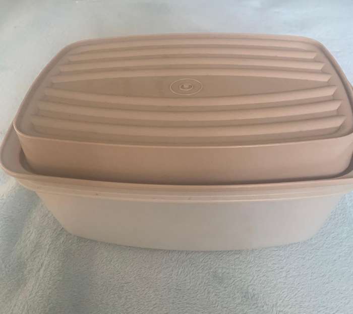 Tupperware box
