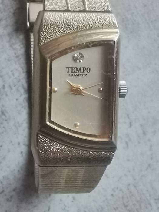 STUNNING LADIES TEMPO GOLD PLATED WATCH IN EXCELLENT WORKING CONDITION