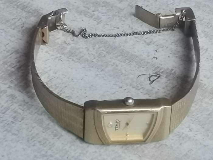 STUNNING LADIES TEMPO GOLD PLATED WATCH IN EXCELLENT WORKING CONDITION