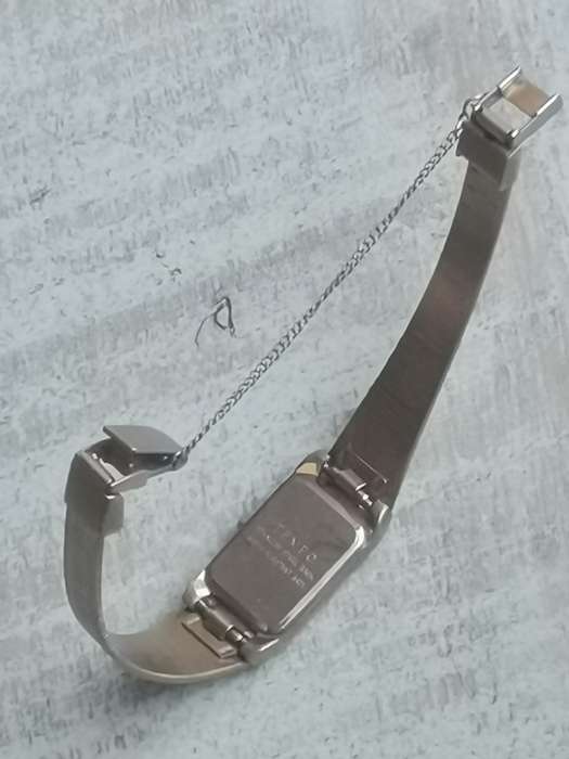STUNNING LADIES TEMPO GOLD PLATED WATCH IN EXCELLENT WORKING CONDITION