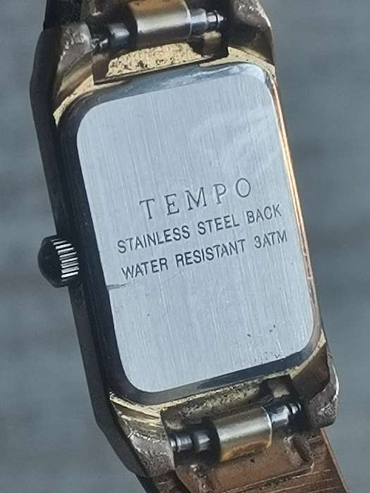 STUNNING LADIES TEMPO GOLD PLATED WATCH IN EXCELLENT WORKING CONDITION