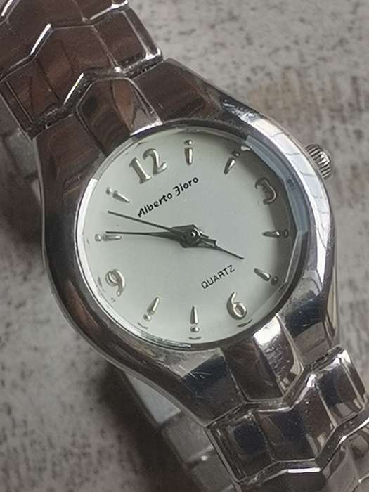 STUNNING ELEGANT LADIES ALBERTO FIORO BANGLE WATCH IN EXCELLENT WORKING CONDITION