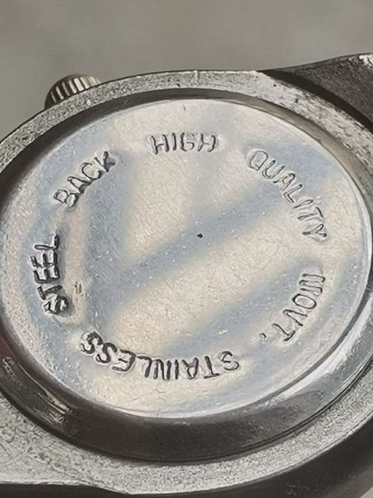 STUNNING ELEGANT LADIES ALBERTO FIORO BANGLE WATCH IN EXCELLENT WORKING CONDITION