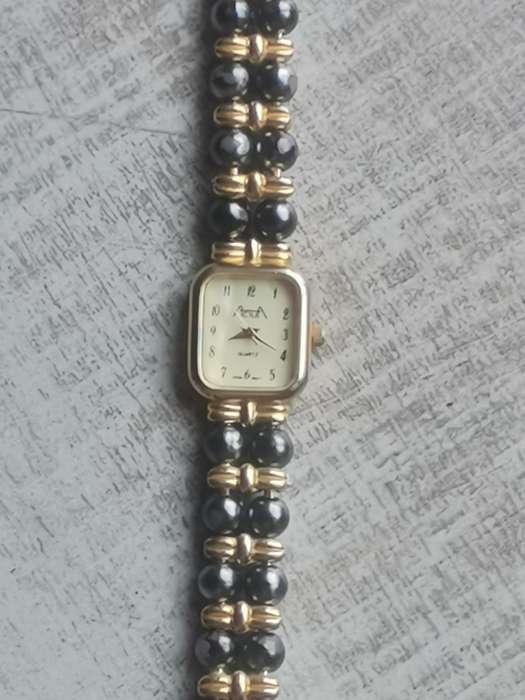 $$$BLACK FRIDAY$$$ STUNNING LADIES ACTUA WATCH IN EXCELLENT WORKING CONDITION