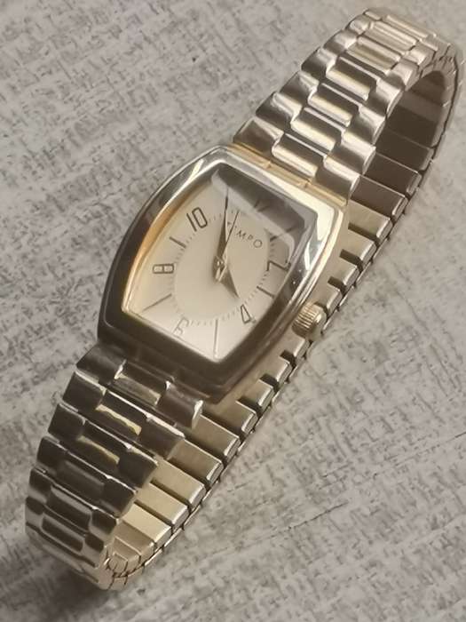 LADIES STUNNING GOLD TEMPO WATCH IN EXCELLENT WORKING CONDITION