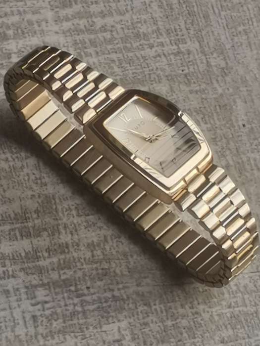 LADIES STUNNING GOLD TEMPO WATCH IN EXCELLENT WORKING CONDITION