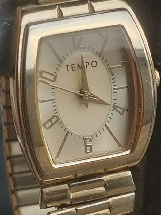 LADIES STUNNING GOLD TEMPO WATCH IN EXCELLENT WORKING CONDITION