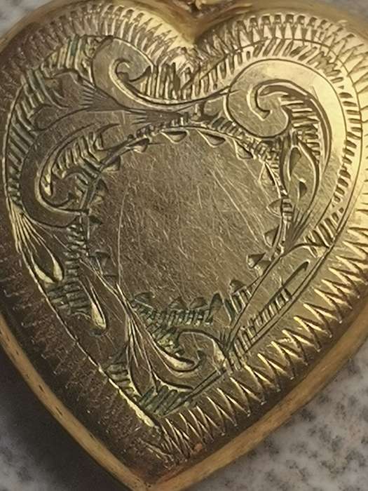 STUNNING VINTAGE HEART SHAPED ROLLED GOLD PENDANT IN EXCELLENT ORIGINAL CONDITION