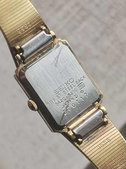 LADIES SEIKO AND ORIENT WATCH SET BOTH IN EXCELLENT WORKING CONDITION - BIDDING FOR BOTH