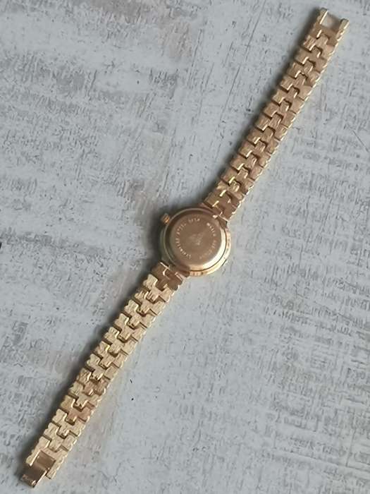 LADIES STL ALL GOLD PLATED WATCH IN EXCELLENT WORKING CONDITION - UNWORN AS GOOD AS NEW