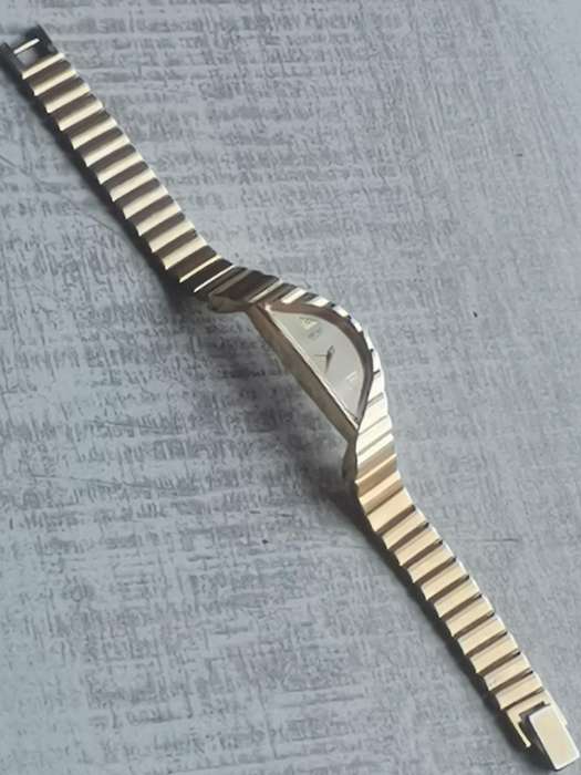 LADIES GOLD SEIKO WATCH IN EXCELLENT WORKING CONDITION