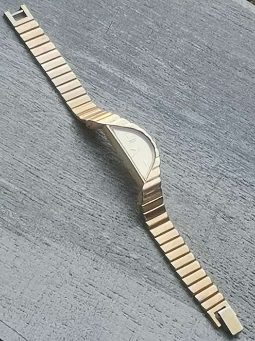 LADIES GOLD SEIKO WATCH IN EXCELLENT WORKING CONDITION