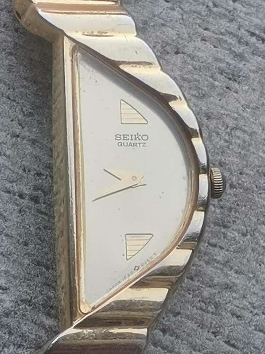 LADIES GOLD SEIKO WATCH IN EXCELLENT WORKING CONDITION