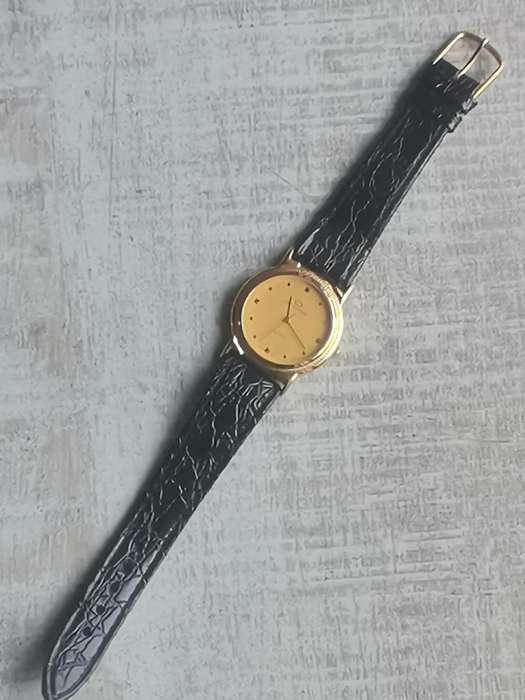 MENS CHARLES DELON WATCH IN EXCELLENT WORKING CONDITION