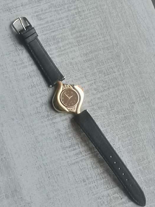LADIES JUSTIN GOLD PLATED WATCH IN EXCELLENT WORKING CONDITION