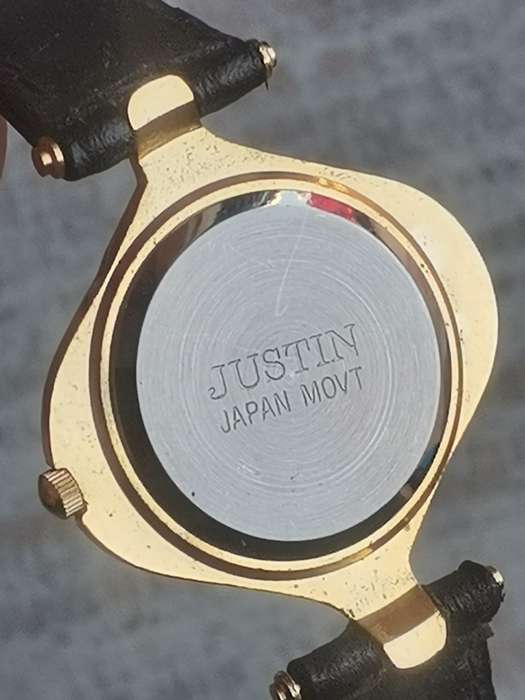 LADIES JUSTIN GOLD PLATED WATCH IN EXCELLENT WORKING CONDITION