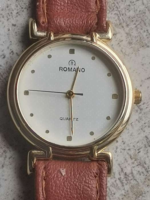 LADIES ROMANO GOLD PLATED WATCH IN EXCELLENT WORKING CONDITION
