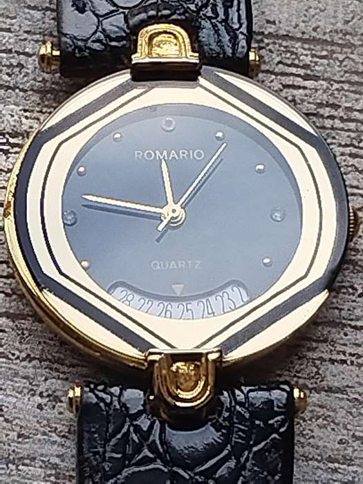 ELEGANT LADIES ROMARIO 18K GOLD ELECTROPLATED WATCH IN EXCELLENT WORKING CONDITION
