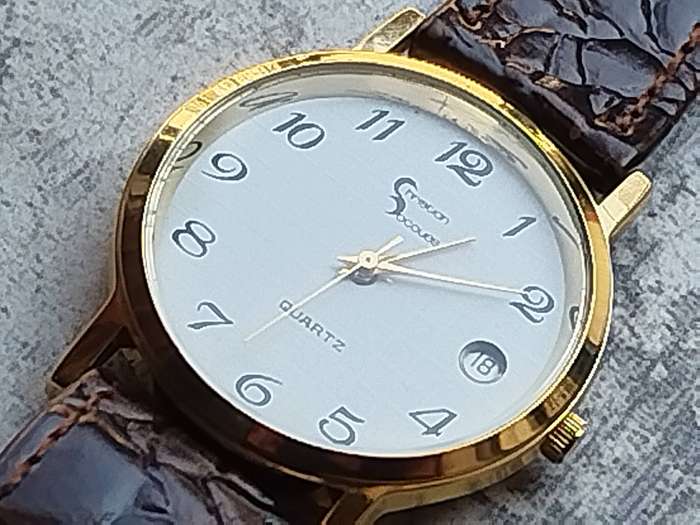 MENS CHRISTIAN DOCOUES WATCH IN EXCELLENT WORKING CONDITION