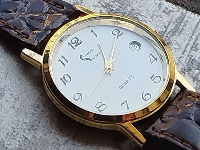 MENS CHRISTIAN DOCOUES WATCH IN EXCELLENT WORKING CONDITION