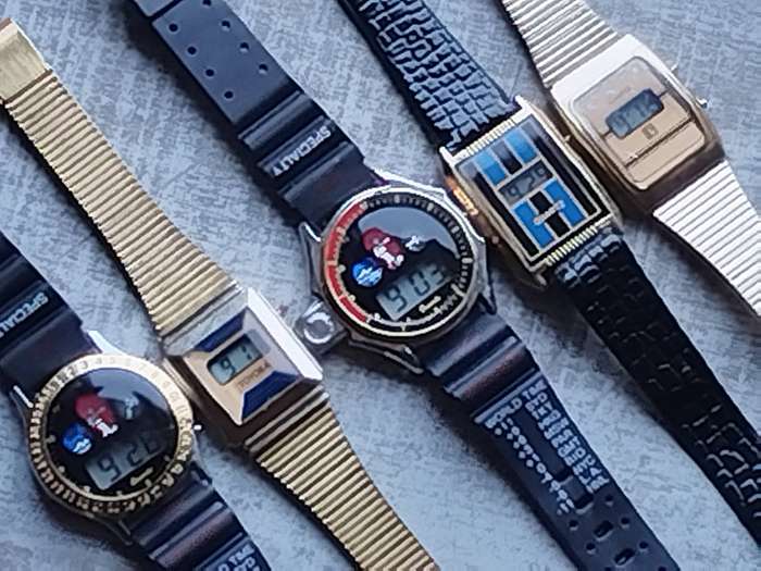 MENS DIGITAL WATCHES ALL IN WORKING CONDITION - BIDDING FOR ALL 5 WATCHES