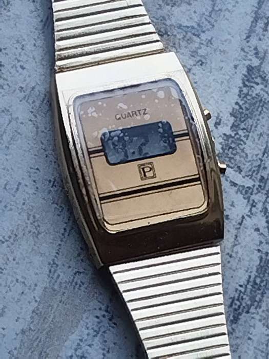 MENS DIGITAL WATCHES ALL IN WORKING CONDITION - BIDDING FOR ALL 5 WATCHES