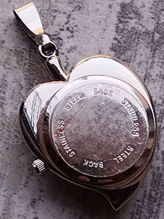 LADIES GIANO WATCH PENDANT IN EXCELLENT WORKING CONDITION