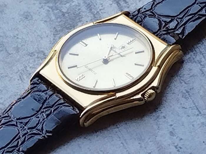 MENS VINTAGE WINCENT GOLD WATCH IN EXCELLENT WORKING CONDITION