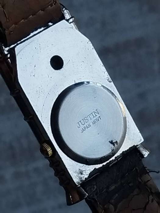 LADIES JUSTIN WATCH IN EXCELLENT WORKING CONDITION