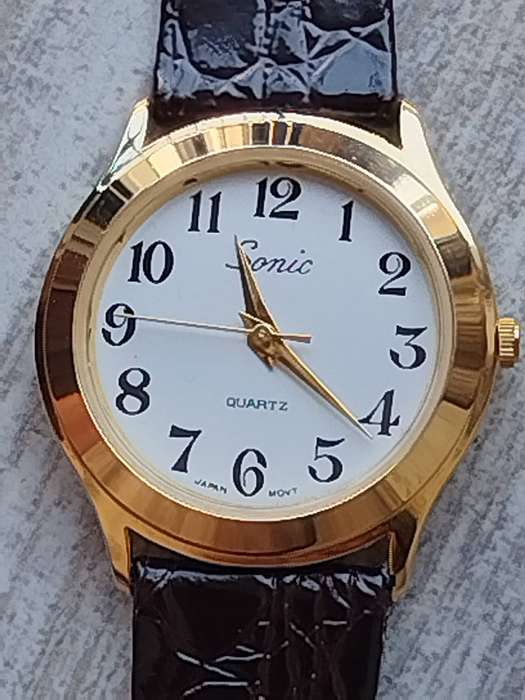 MENS GOLD PLATED SONIC WATCH IN EXCELLENT WORKING CONDITION