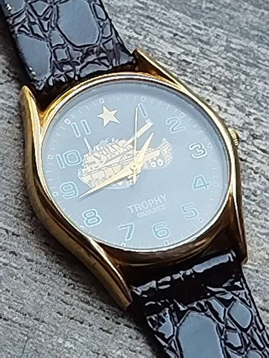 MENS TROPHY CANON QUARTZ GOLD PLATED WATCH IN EXCELLENT WORKING CONDITION