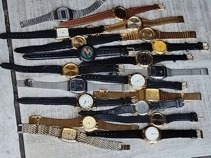 MENS WATCH COLLECTION FOR SPARES OR REPAIRS ALL COMPLETE WITH STRAPS - BIDDING FOR ALL 20 PIECES