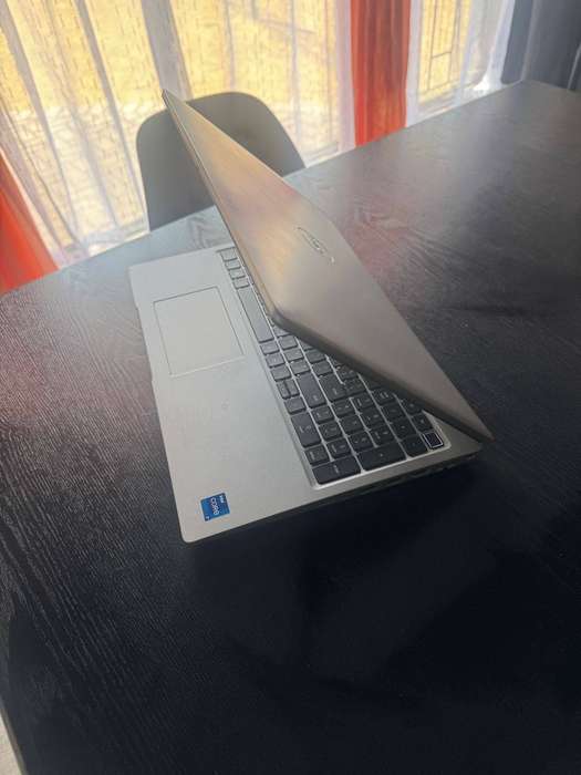 DELL 5520 11th Gen i7 16Gb DDR4 512Gb SSD 15.6" FHD WIN11