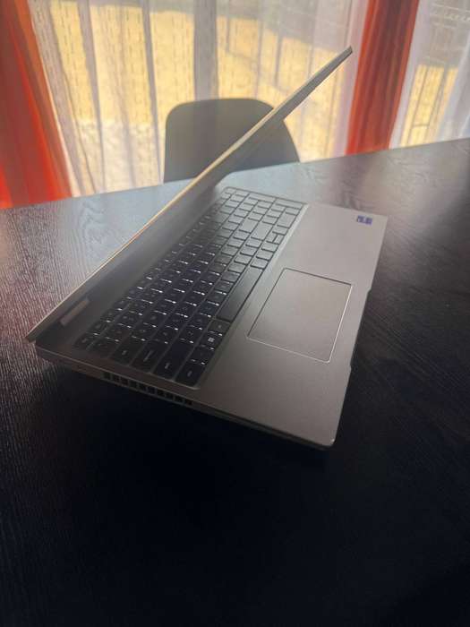 DELL 5520 11th Gen i7 16Gb DDR4 512Gb SSD 15.6" FHD WIN11