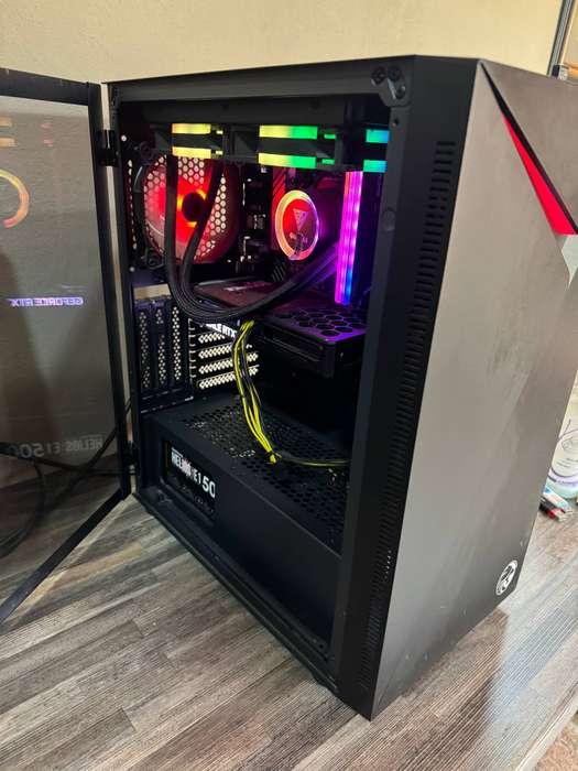 12th Gen i7 Liquid Cooled Gaming Computer with 8Gb RTX 3050 16GB Memory and 512Gb SSD