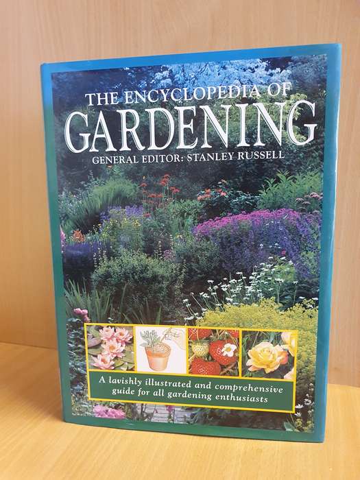 The Encyclopedia of Gardening: Stanley Russell (Hardcover)