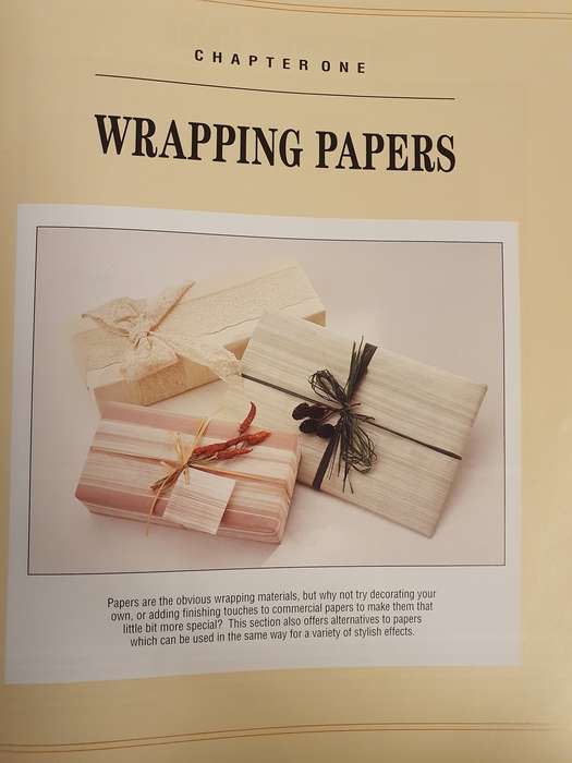 Giftwrapping : Janet Bridge  (Hardcover)