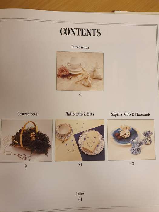Table Decorations : Janet Bridge  (Hardcover)